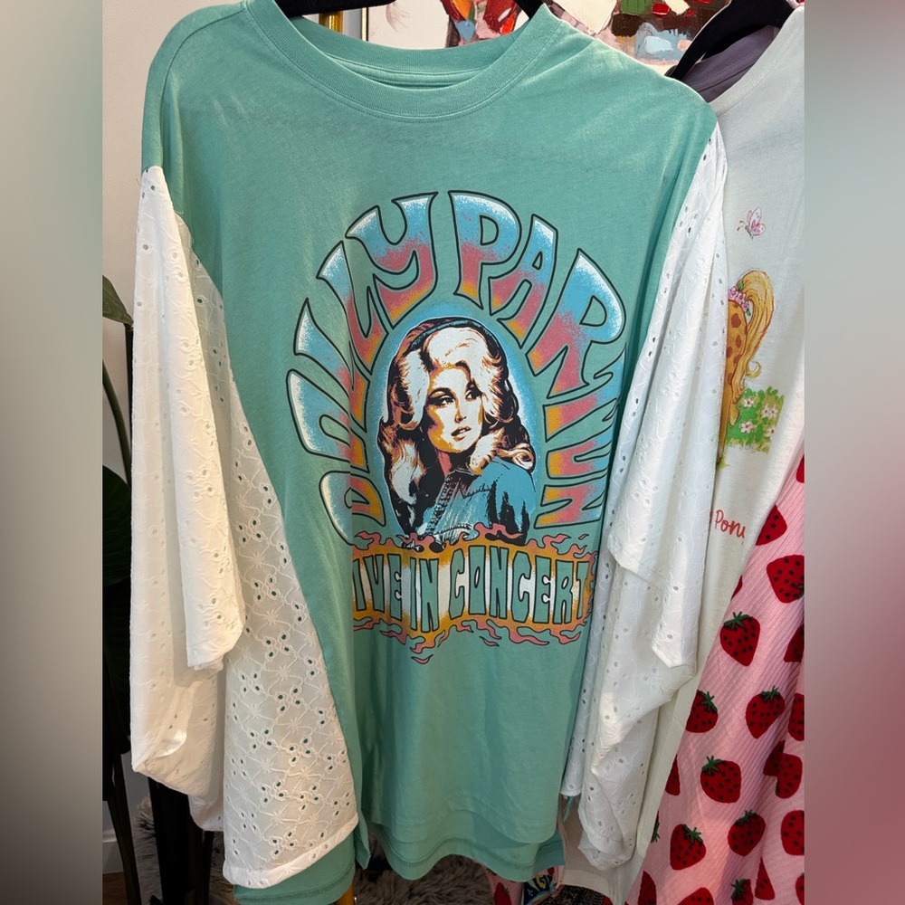 Dolly Upcycled Tshirt